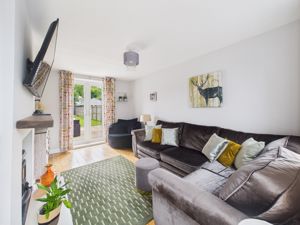 Lounge- click for photo gallery